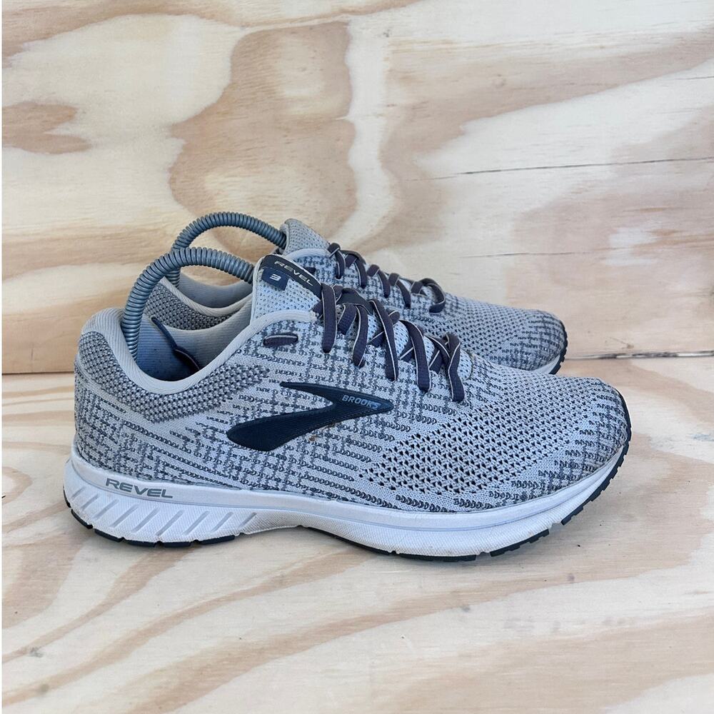 Brooks - Revel 3 - Running Shoes - Gray - Women's - 9.5(B) - 1203021B054